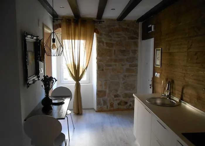 Rustica & Moderna Apartament *