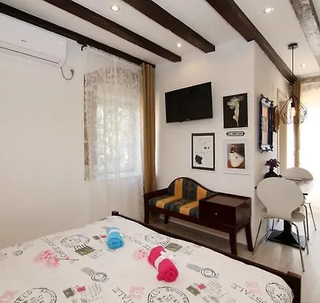 Studio Rustica & Moderna