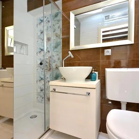 Apartment Studio Rustica & Moderna *