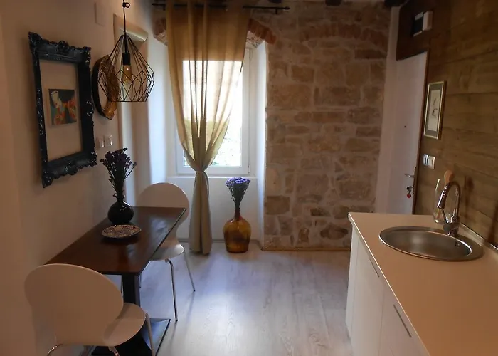 Rustica & Moderna سبليت