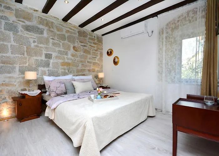 Rustica & Moderna سبليت